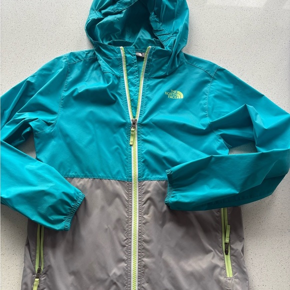 The North Face windbreaker Jacket - girls size 10/12 - Picture 2 of 6